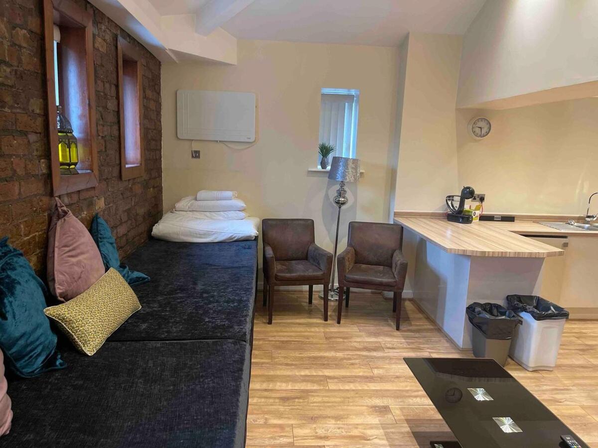Contractor Bookers Bookdirect Save 10Percent Apartment Liverpool Exterior photo